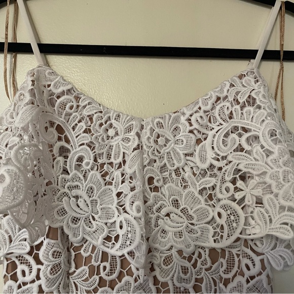 Guess , white lace dress dress size XS - Picture 6 of 6
